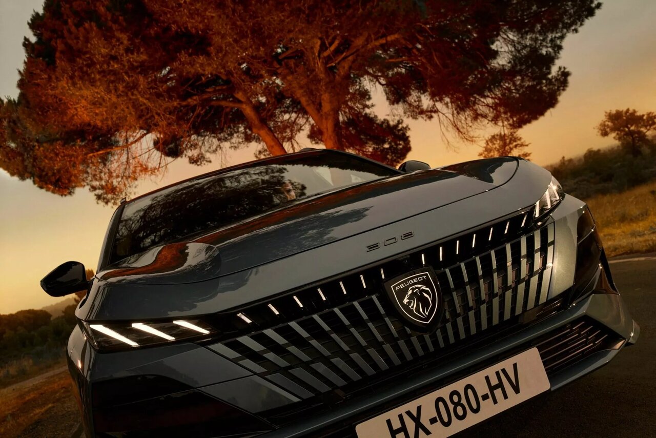 پژو ۳۰۸ با طراحی خشن و جذاب آمد / عکس