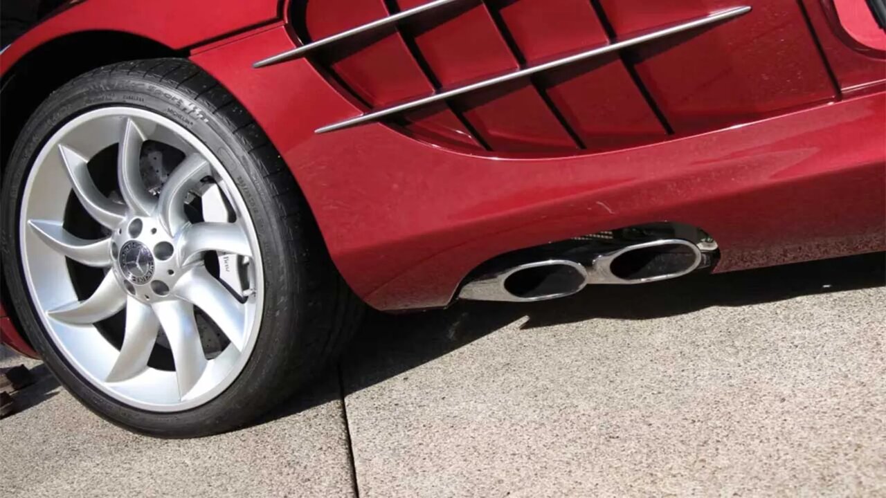 چرا در خودروها از اگزوزهای کنار بدنه استفاده می‌شود؟ /عکس