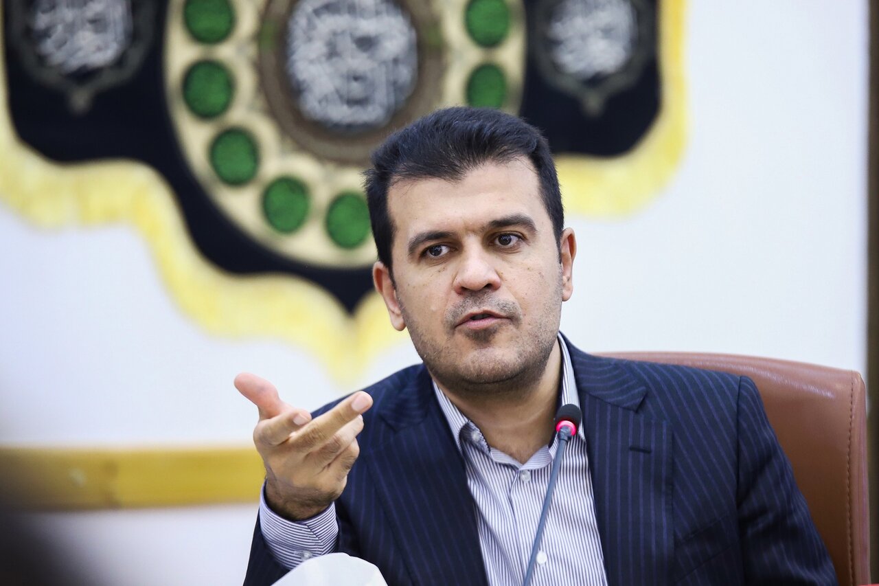 افشین: دولت به صراحت با تغییر نهاد صادرکننده مجوز تاکسی‌های اینترنتی مخالف است