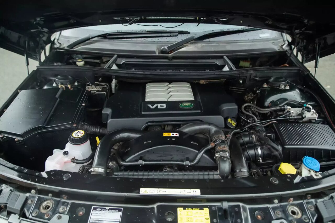 عکس | ماشین شاسی‌بلند ملکه / خودروی الیزابت دوم فروخته می‌شود