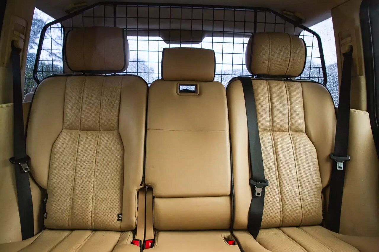 عکس | ماشین شاسی‌بلند ملکه / خودروی الیزابت دوم فروخته می‌شود