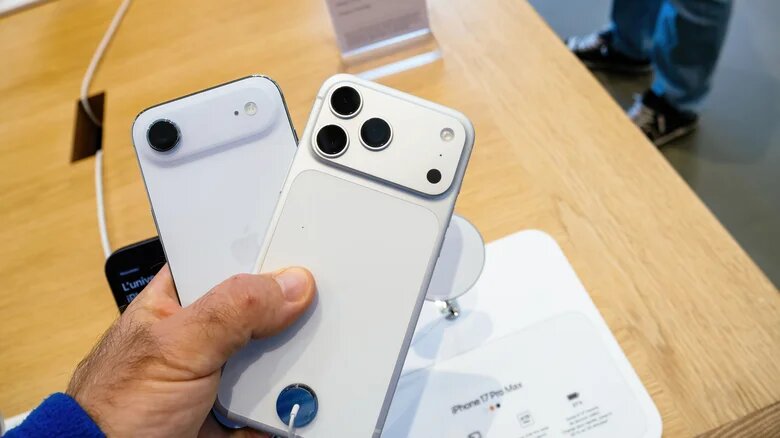 اپل کمتر آیفون تولید می‌کند/ کاربران به مدل‌های دیگر روی آورده‌اند